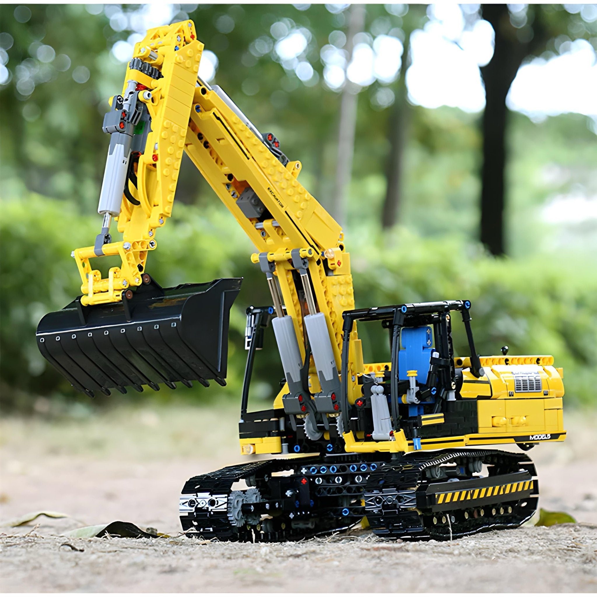 Remote Controlled Digger | 1830pcs - My Store